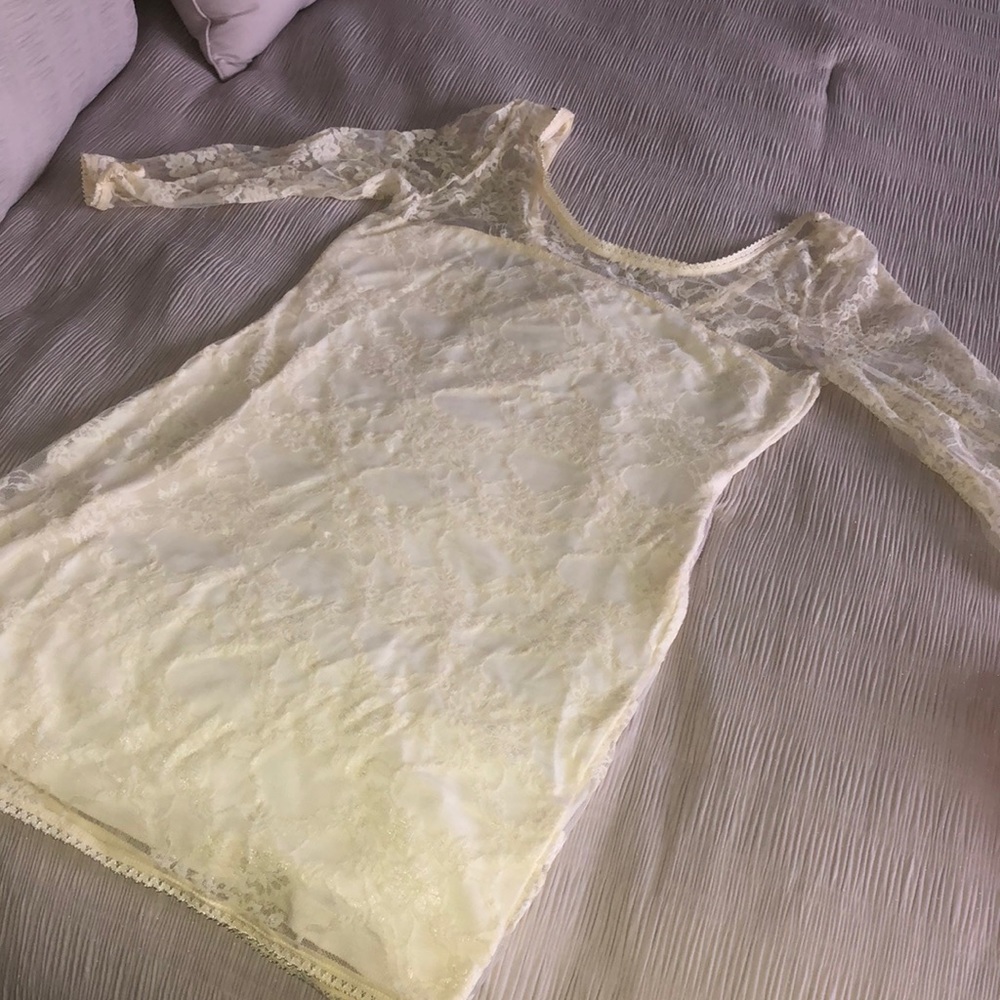 Lace short dress